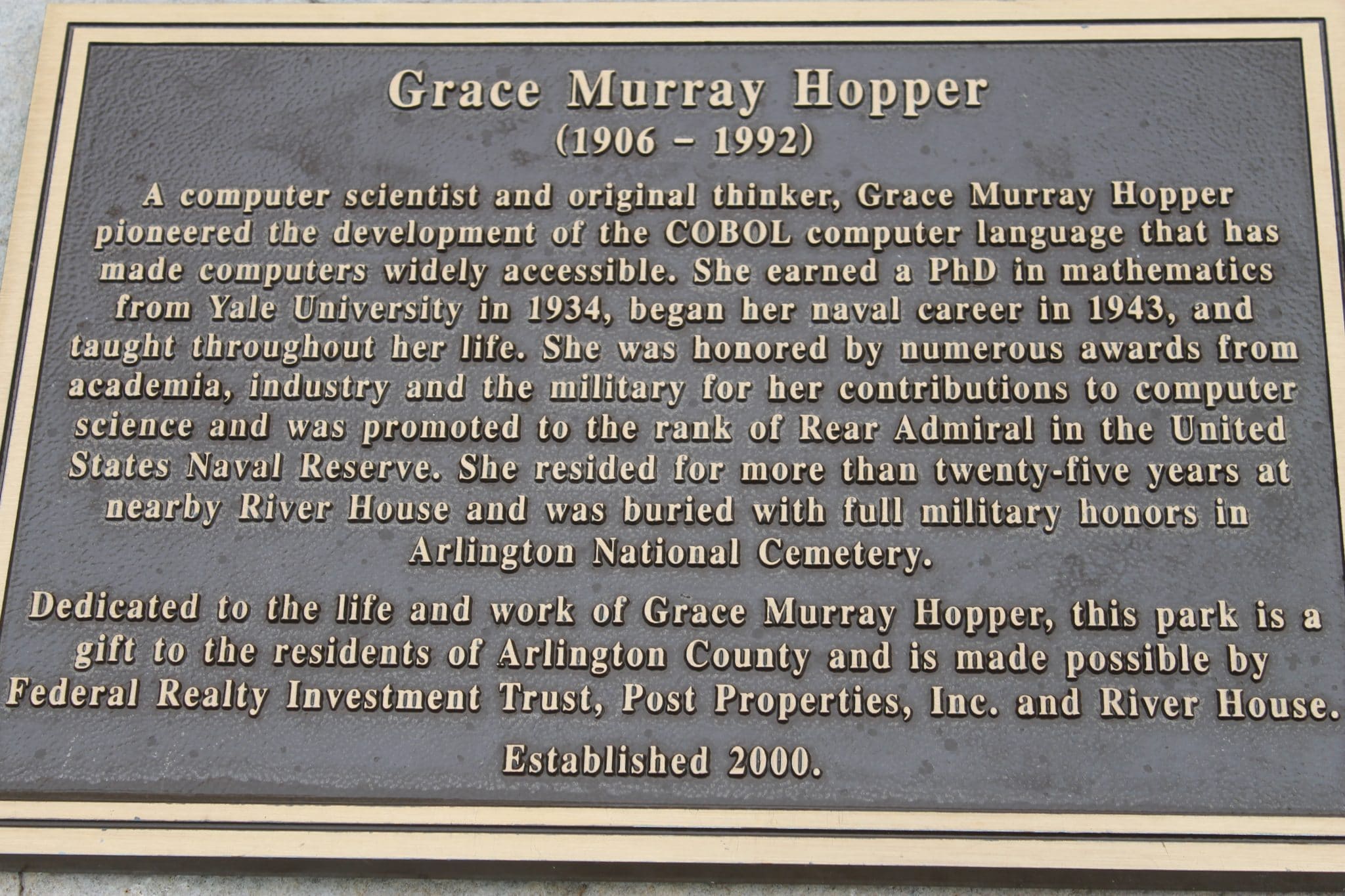 Plaque dedicated to grace muray hooper