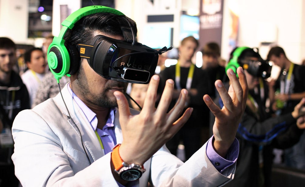 Virtual reality example of disruptive technology