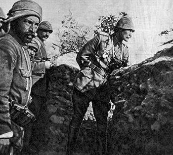 Ataturk at the frontlines during the Battle of Gallipoli in WWI