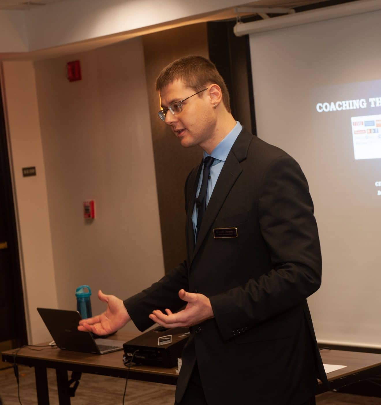 Dr. Gleb Tsipursky speaking at an event in the USA
